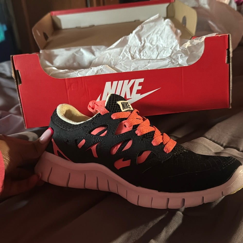nike shoes.